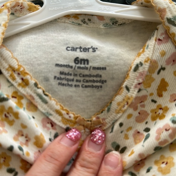 4 pieces, long sleeves onesies, or diapers shirts for baby girls - Picture 4 of 4